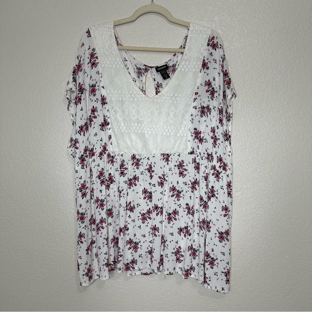 Torrid Floral Print Gauze Lace Inset V-neck Top